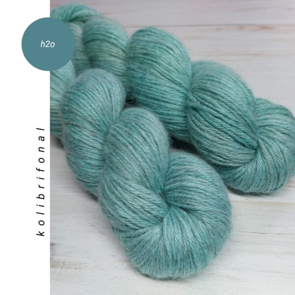 H2O hand-dyed yarn